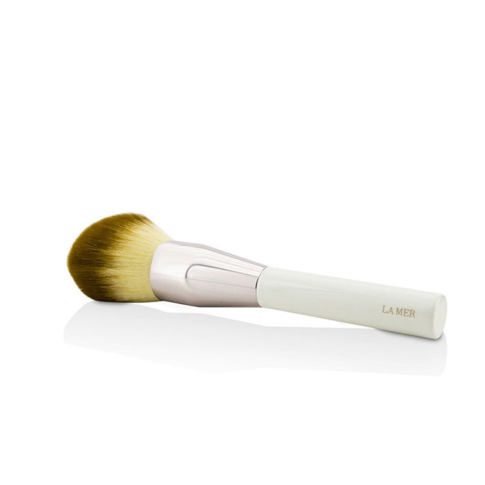LA MER Powder Brush  - Crafted with the finest natural hairs