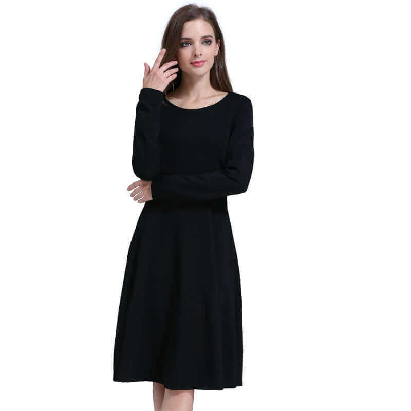 "Comfortable O-Neck Maternity Nursing Dress with Long Sleeves"