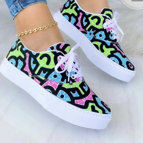 Fashion Sneakers - Step Up Your Style Game with Comfortable and Trendy Footwear!